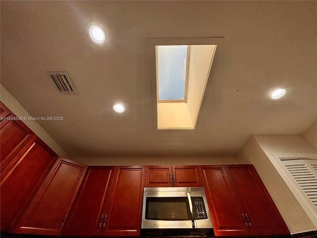 Building Photo - 11615 NW 23rd Ct