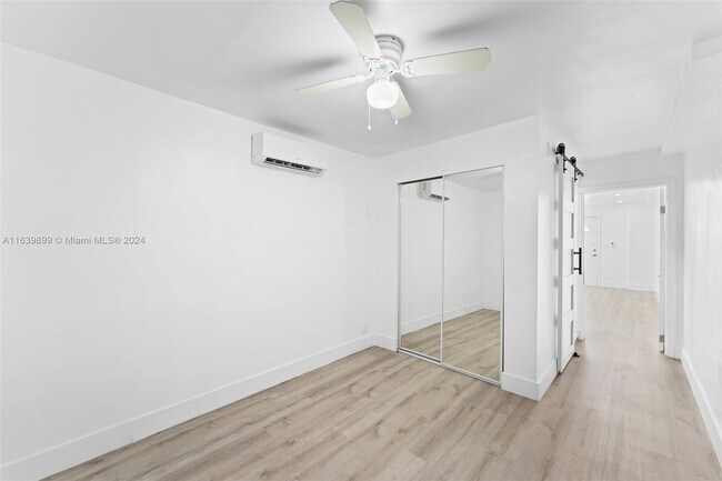 Building Photo - 3155 SW 27th Ln