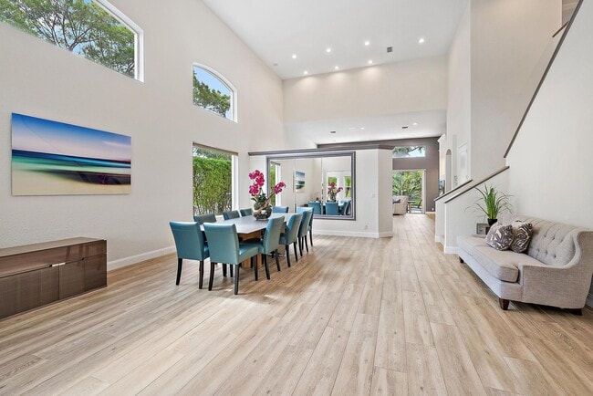 Building Photo - 8405 Legend Club Dr