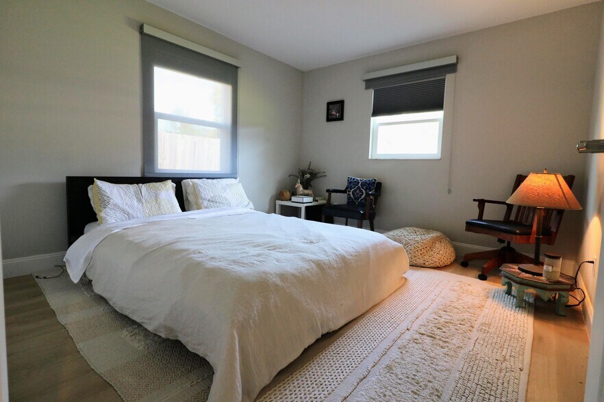 Building Photo - 5417 Ferrol Dr