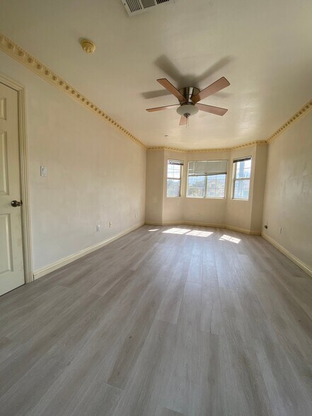 Building Photo - 2721 Montezuma Ave