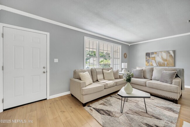 Building Photo - 1232 Hamilton St