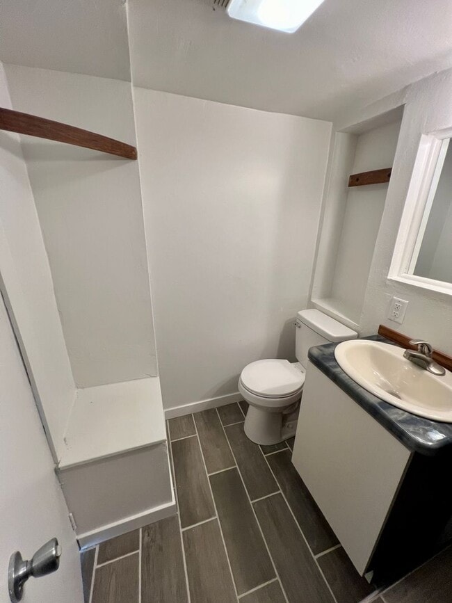 Building Photo - 1615 38th St