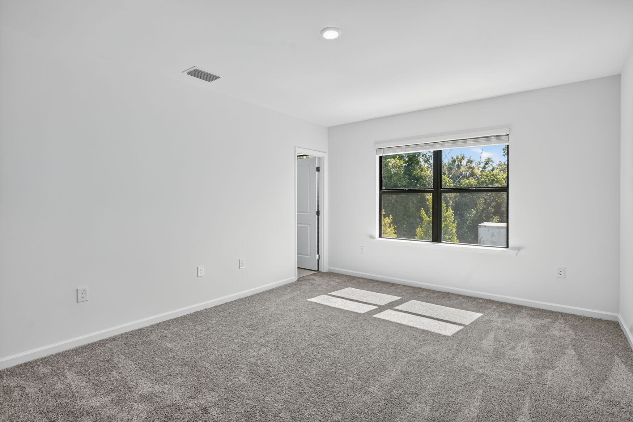 Building Photo - 27823 Solis Grande Dr