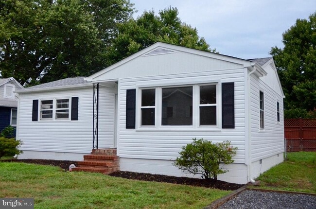 Building Photo - 1442 Rehling Dr