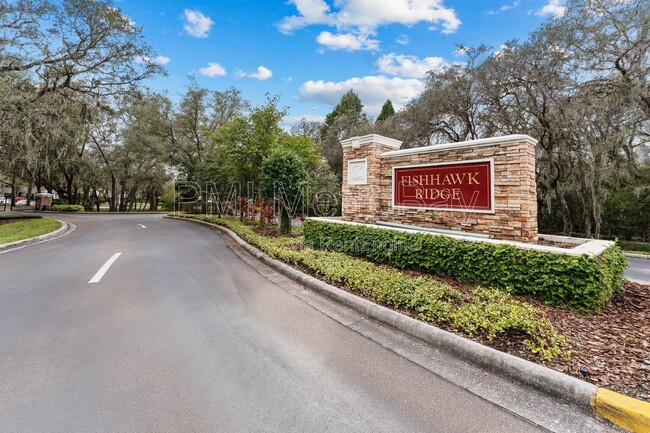 Building Photo - 5873 Fishhawk Ridge Dr