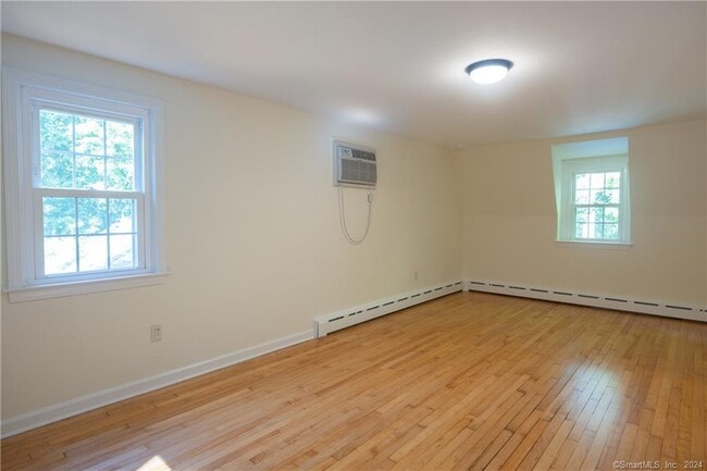 Building Photo - 3 Hilltop Rd