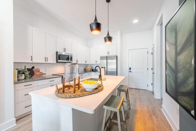 Building Photo - 11929 Pioneers Way