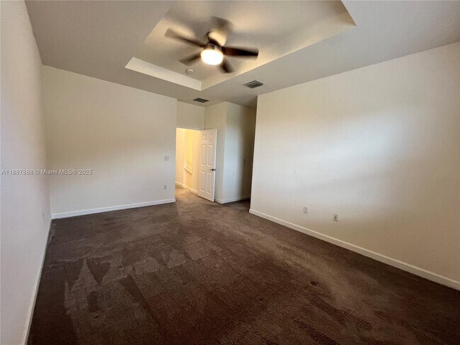 Building Photo - 15080 SW 119th Ln