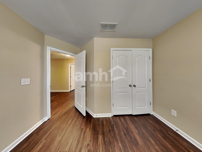 Building Photo - 1351 Tumblerock Ct