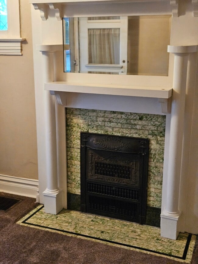 Building Photo - 1188 S Logan St