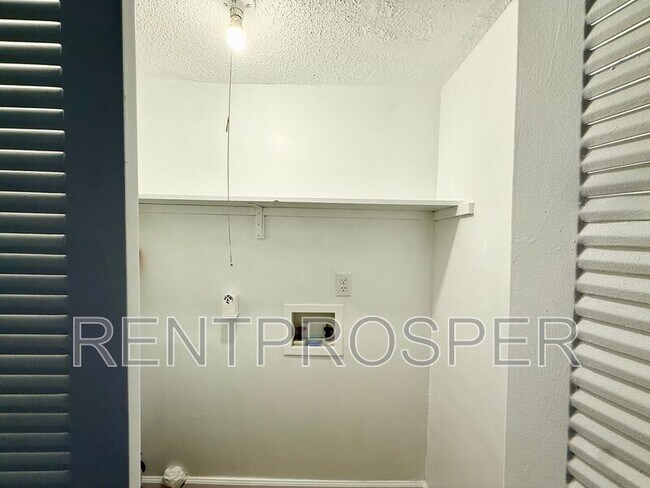 Building Photo - 4351 S Semoran Blvd