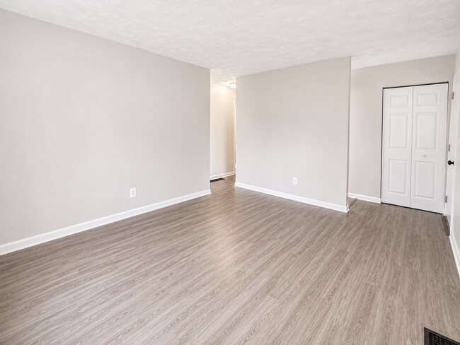 Building Photo - 3004 Weirton Dr
