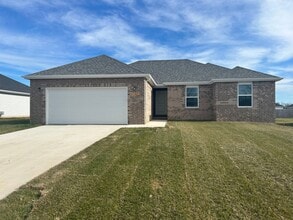 Building Photo - 4 Bedroom Rental in Monett!