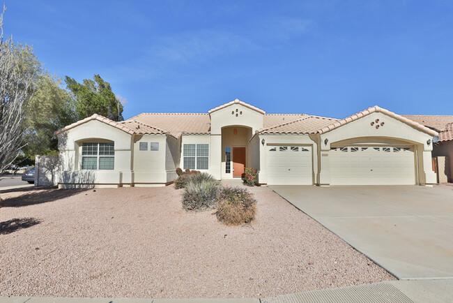 Primary Photo - Spacious, Single Story, East Mesa home wit...