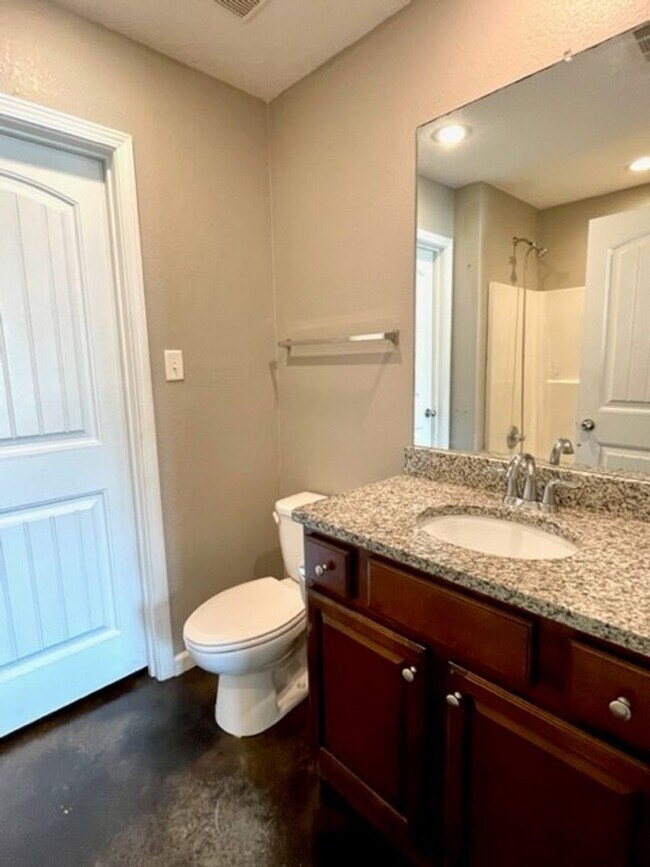 Building Photo - 3 bed / 2 bath in Pocahontas