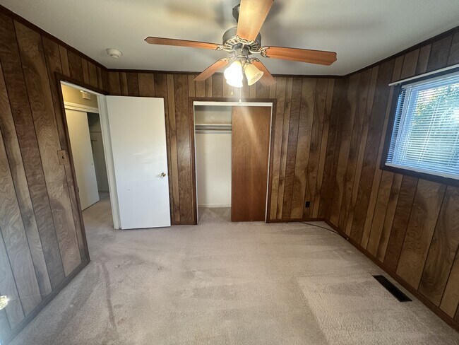 Building Photo - 1926 Boaz Rd