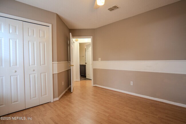 Building Photo - 11048 Ridge Point Dr