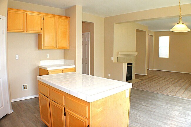 Building Photo - Moreno Valley Ranch, Spacious 4 Bedroom