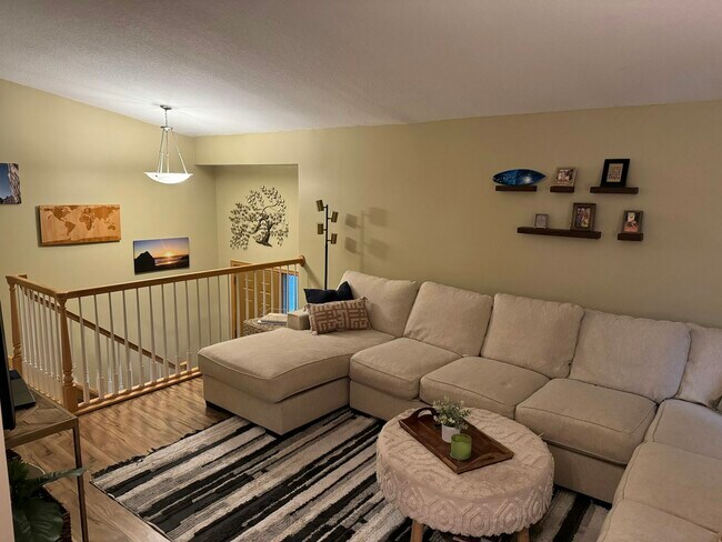 Building Photo - 5248 Beachside Dr