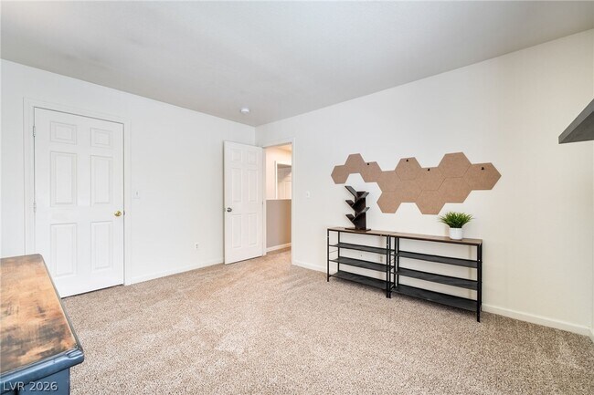 Building Photo - 1626 Hennepin Dr