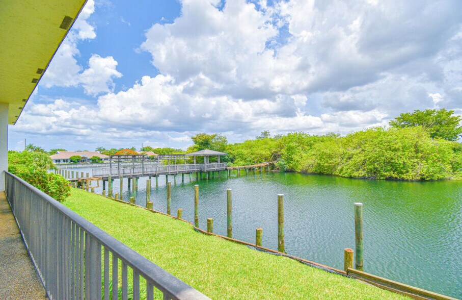 Building Photo - 3100 NW 46th St