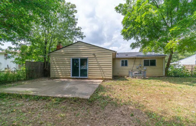 Building Photo - 2588 Maybury Rd