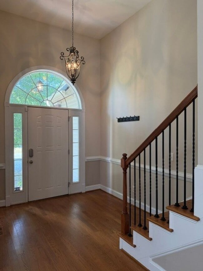 Building Photo - 4 Bed/2.5 Bath Home - Desirable Glen Laurel Subdivision - CBA School District