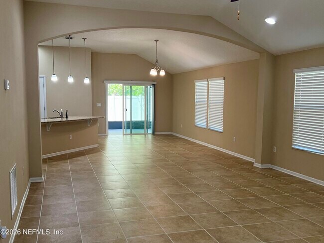 Building Photo - 12454 Itani Wy