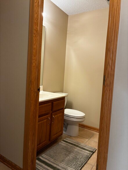 Building Photo - 1238 Larkspur Ln