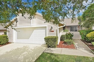 Building Photo - 840 Ridge Lake Dr