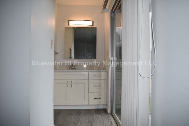 Building Photo - Enchanted Lake, Kailua 3 bedroom, 2 bath s...