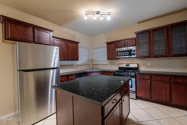 Building Photo - 14212 Otter Point Ct