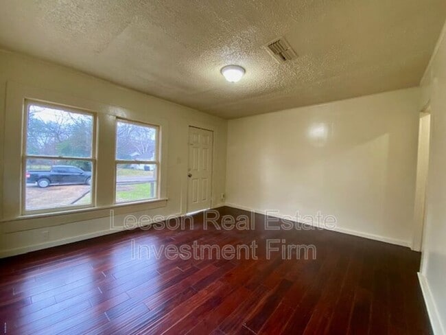 Building Photo - 224 Adair St