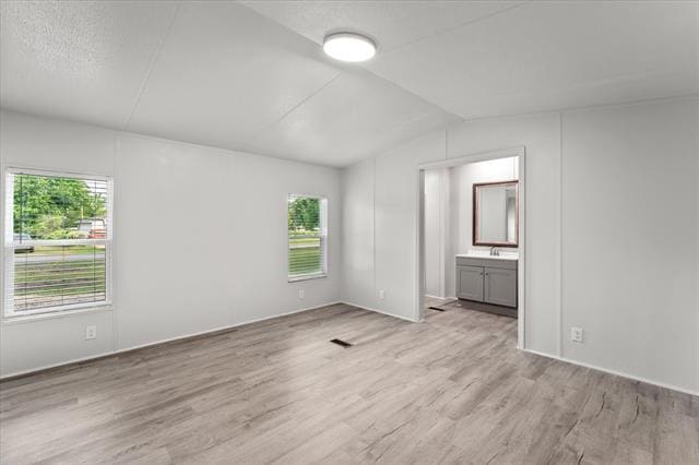 Building Photo - 367 Box Rd