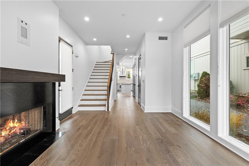 Building Photo - 255 High St