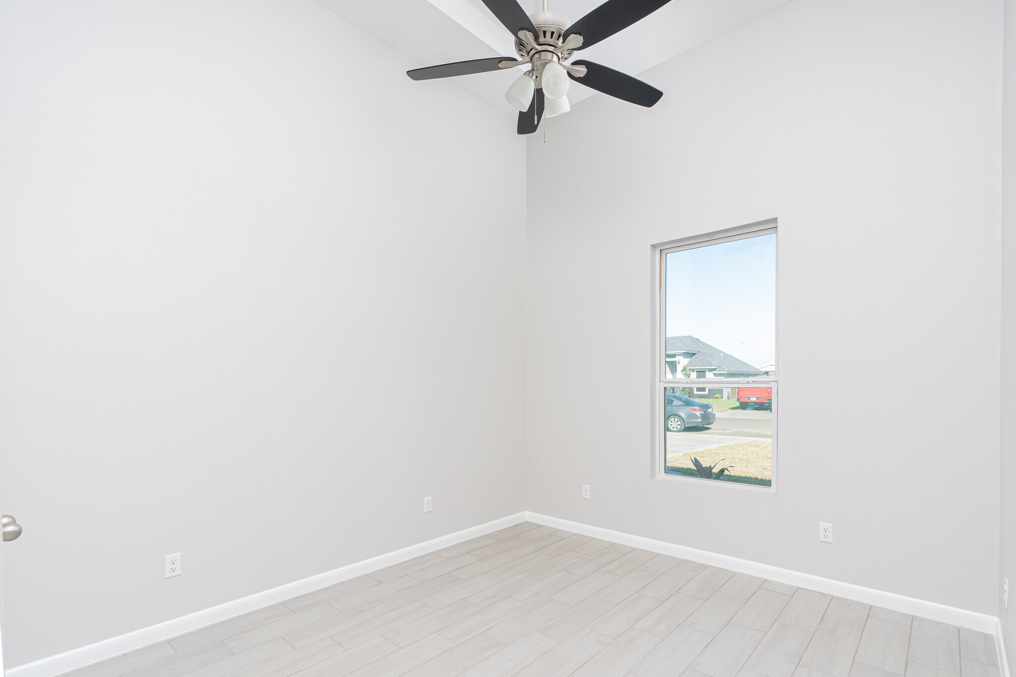 BR 2 - 2004 Ginger Ave