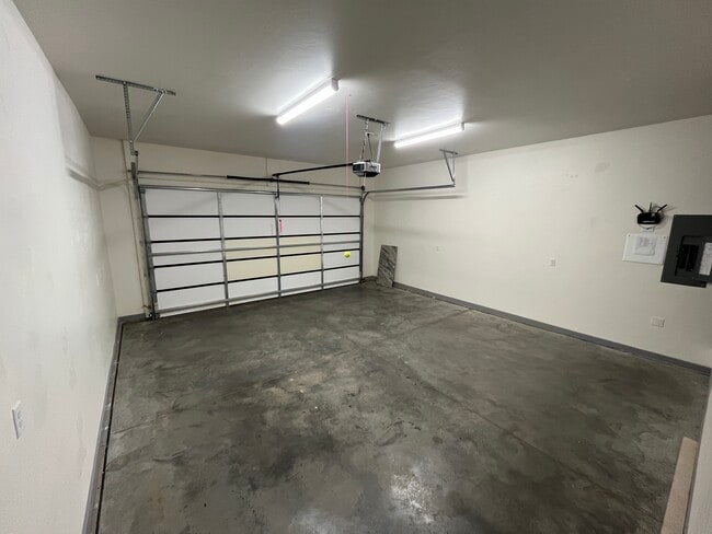 Building Photo - 1223 Trails Blvd