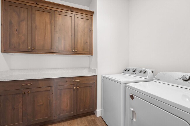 Building Photo - 252 W 800 S