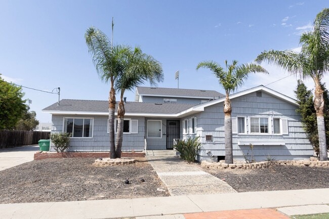 Building Photo - 5478 Mary Ln Dr