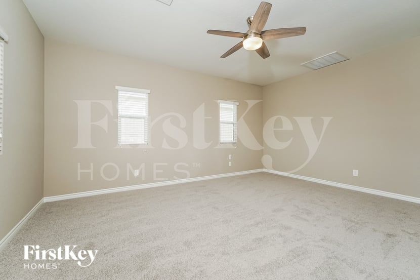 Building Photo - 6950 Denio Island St