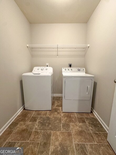 Building Photo - 2046 Barberry Dr