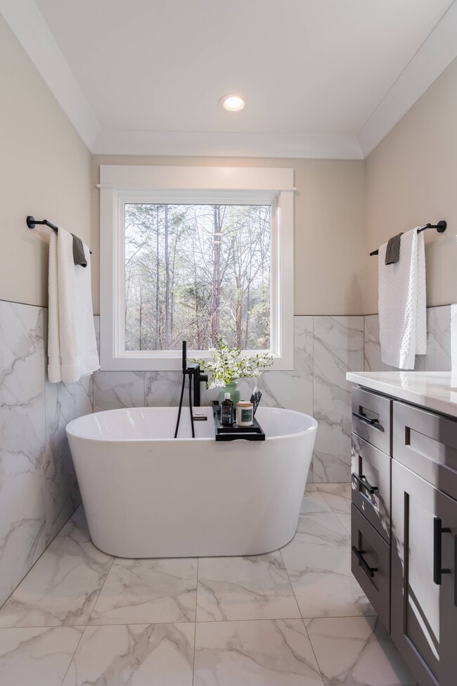 Building Photo - 104 Elohi Ln