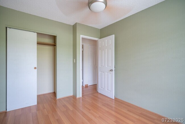 Building Photo - Move-In Ready! 3br, 2.5 ba in Makakilo, $3...