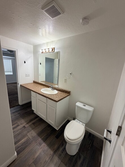 Building Photo - 87 W Casi Way