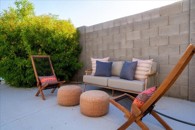 Building Photo - 10617 W Adela Dr.