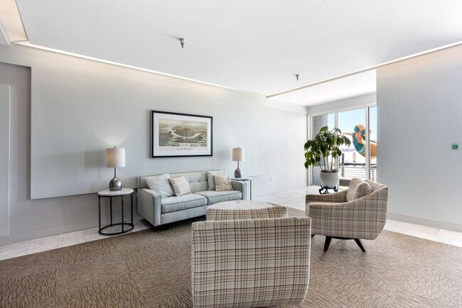 Building Photo - DOWNTOWN AREA