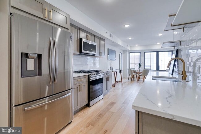 Building Photo - 850 N 19th St