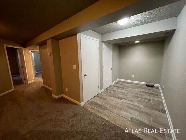 Building Photo - 2115 Bainbridge Rd