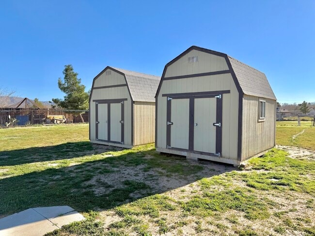 Building Photo - 18089 Capri St